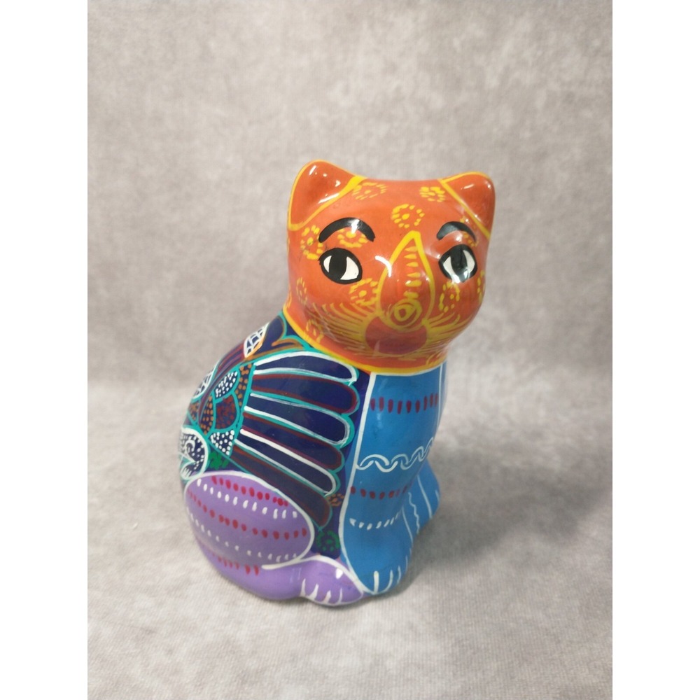 Talavera Cat Figurine Mexican Folk Art Hand Painted Redware‎ 5.5 In Tall